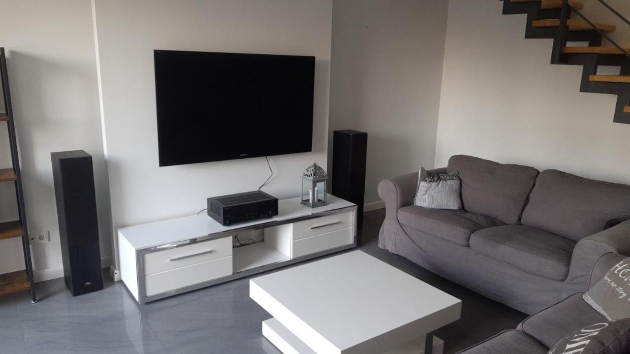 Dom Dabrowka Poznan Apartment Paledzie Bagian luar foto