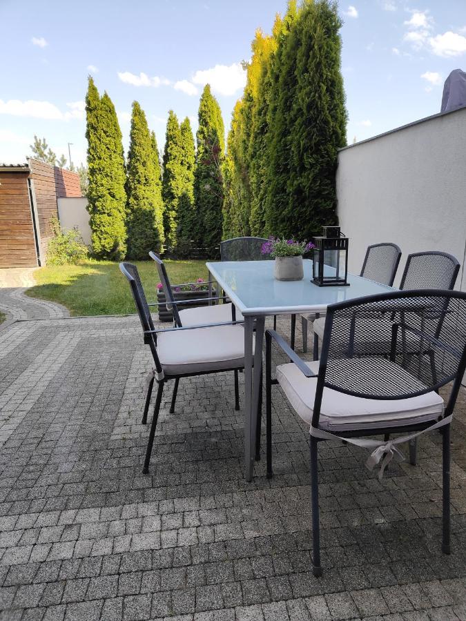 Dom Dabrowka Poznan Apartment Paledzie Bagian luar foto