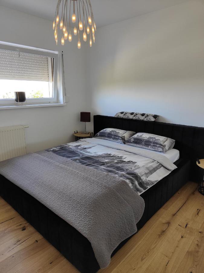 Dom Dabrowka Poznan Apartment Paledzie Bagian luar foto